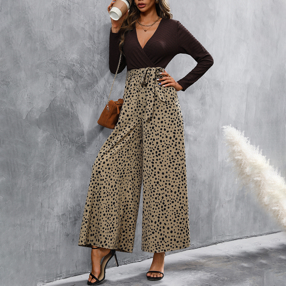 Elegant long sleeved V-neck top and wide leg pants